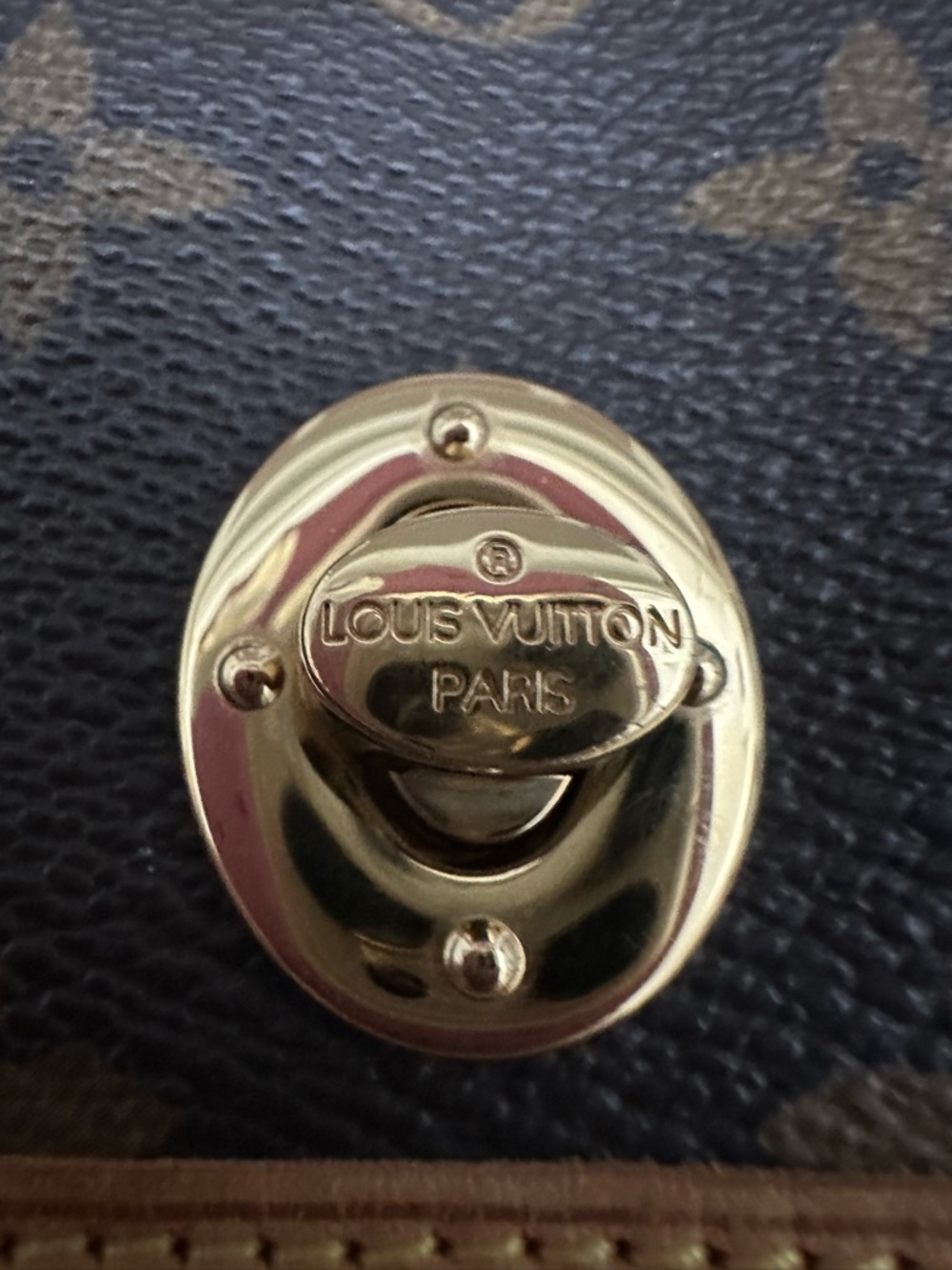 Louis Vuitton Tikal Pochete~100%AUTH
Dust Bag~Box&GENERIC Leather Strap Included - Picture 13 of 16